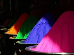 
    This Holi lets make colours with turmeric, henna and chandan
    