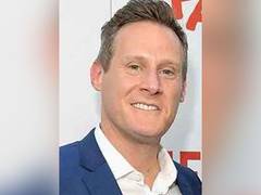 
      
      Trevor Engelson ties knot with Tracey Kurland
      
      