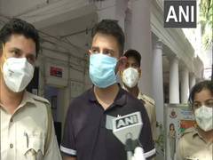 
      
      Delhi couple that misbehaved with cops for not wearing mask held
      
      
