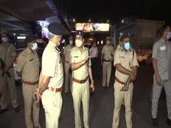 
      
      Delhi Police Commissioner inspects enforcement of night curfew
      
      