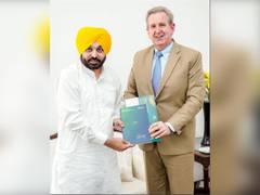 
      
      Australia envoy calls on Punjab CM 
      
      