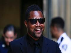 
      
      Cuba Gooding Jr spotted with girlfriend Claudine De Niro at...
      
      