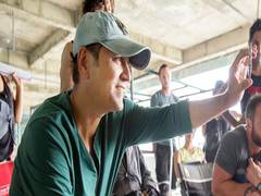
      
      Vipul Amrutlal Shah talks with team of doctors for 'Human'
      
      