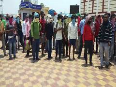 
      
      Migrants stage 'Dharna' in Warangal, seek Govt's assistance...
      
      
