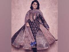 
      
      Neetu Kapoor charms fans with stunning pictures, Alia Bhatt...
      
      