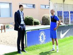 
      
      Premier League: Petr Cech set to leave Chelsea
      
      