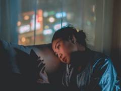 
    Can night mode feature help you sleep better?
    