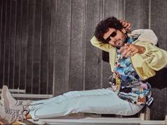 
      
      Kartik Aryan enjoys 'Dilli ki sardi' on 'Shehzada' film set
      
      