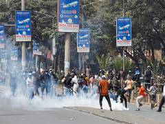 
      
      Kenya: Fresh protests against government
      
      