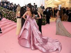 
      
      Met Gala 2019: Deepika Padukone channels inner Barbie in a gown
      
      