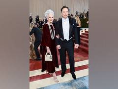 
      
      Musk appears at Met Gala post Twitter takeover
      
      