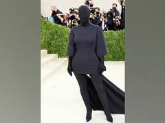 
    Met Gala 2021: Kim Kardashian steals spotlight with her black undercover look
    