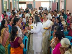 
      
      Mohanji Visits Kerala: Tradition, Public Engagement
      
      