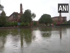 
      
      Rain lashes Delhi, brings respite from severe heat
      
      