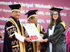 
      
      In a first, DU awards 'digital degrees' to nearly 1,80,000...
      
      