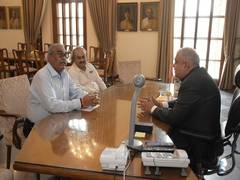 
      
       WB Election Commissioner meets Governor Dhankar for upcoming...
      
      