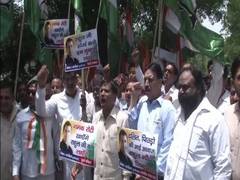 
      
      Dalit activists hold dharna, urging Rahul continue as...
      
      
