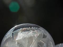
      
      Study finds how bubble turns into ice crystals
      
      