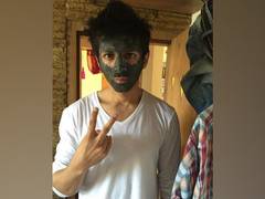 
      
      Kartik Aaryan shares teenage throwback photo, asks fans to...
      
      