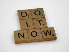 
    Study finds best way to avoid procrastination
    