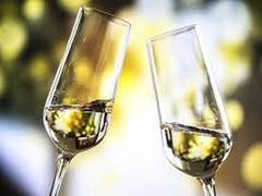 
      
      Education reduces risk of alcohol dependence
      
      