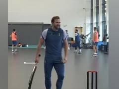
      
      England footballer Kane shows off batting skills, Kohli says...
      
      