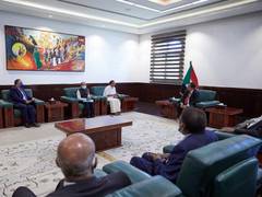 
    Muraleedharan meets PM Abdalla Hamdok, reiterates India's support to Sudan's transitional government
    