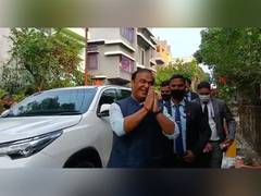 
      
      Himanta Biswa Sarma meets RSS chief Mohan Bhagwat in Assam's...
      
      