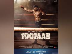 
      
      Bollywood fraternity lauds Farhan Akhtar's 'Toofaan'
      
      