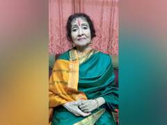 
      
      Vyjayanthimala expresses grief over Dilip Kumar's demise
      
      
