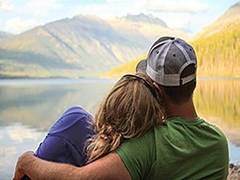 
    Here's why you should try digital detox while traveling
    