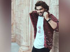 
      
      Arjun Kapoor 'basking in love' after 'Sandeep Aur Pinky...
      
      