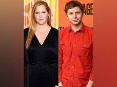 
      
      Amy Schumer accidentally slips that Michael Cera is now a father
      
      