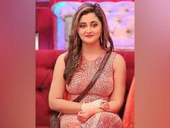 
      
      Rashami Desai's 'Bigg Boss 15' journey ends as she gets evicted
      
      