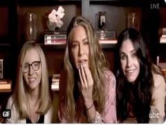
      
      Jennifer Aniston, Courtney Cox, Lisa Kudrow hold mini...
      
      