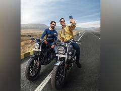
      
      Akshay Kumar-Emraan Hashmi starrer 'Selfiee' gets release date
      
      