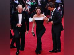 
      
      Kate Middleton, Prince William join 'Top Gun 2' UK premiere
      
      
