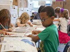 
    Classroom seat assignment chart guides friendship formation
    