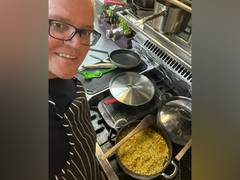 
      
      Australian PM Scott Morrison shares snap cooking khichdi
      
      