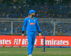 
      
      Virat Kohli dances on wife Anushka's 'Ainvayi Ainvayi' song
      
      