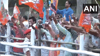 
      
      After visiting Bihar Assembly premises, PM Modi holds a roadshow
      
      