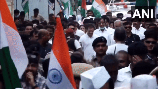 
      
      Bharat Jodo Yatra: Rahul commences Padyatra from Kanniyakumari
      
      
