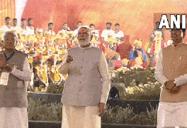 
      
      PM Modi inaugurates Mahakal Lok corridor in Ujjain
      
      