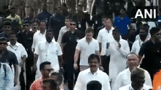 
      
      Tamil Nadu: Congress begins its third day of 'Bharat Jodo Yatra'
      
      