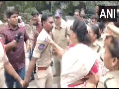 
      
      Renuka Chowdhury holds cop by his collar in Hyderabad
      
      