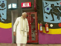 
      
      PM Modi picks up litter at Delhi's Pragati Maidan
      
      