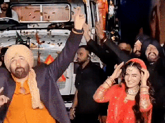 
      
      Sunny- Ameesha perform bhangra at ‘Gadar 2’ trailer launch
      
      