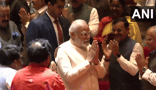 
      
      PM Modi gets rousing welcome at BJP Parliamentary meeting
      
      