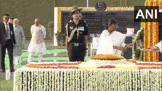 
      
      President, PM Modi lead tributes to Vajpayee on death anniversary
      
      