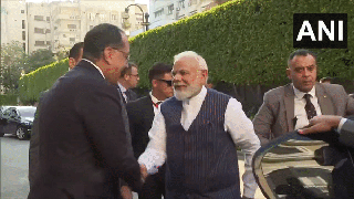 
    PM Modi holds roundtable meeting with his Egyptian counterpart
    